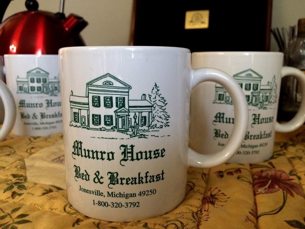 Munro House Bed&Breakfast Jonesville Exterior foto