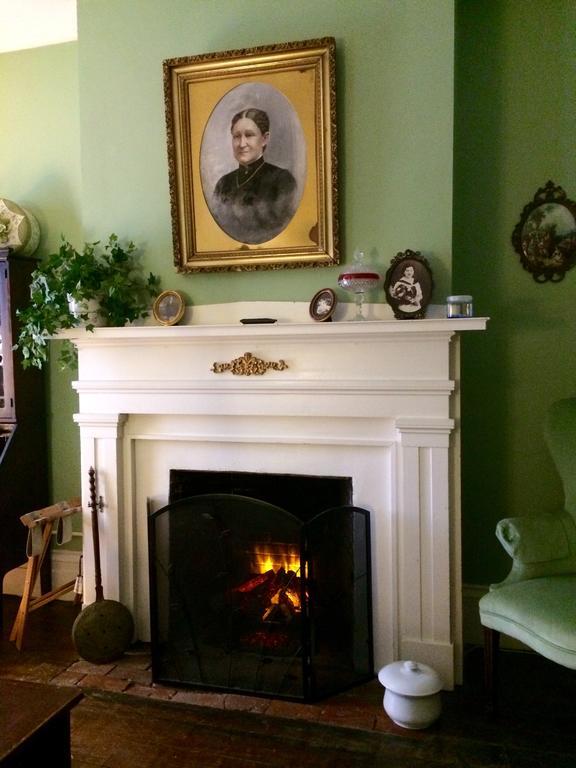 Munro House Bed&Breakfast Jonesville Habitación foto