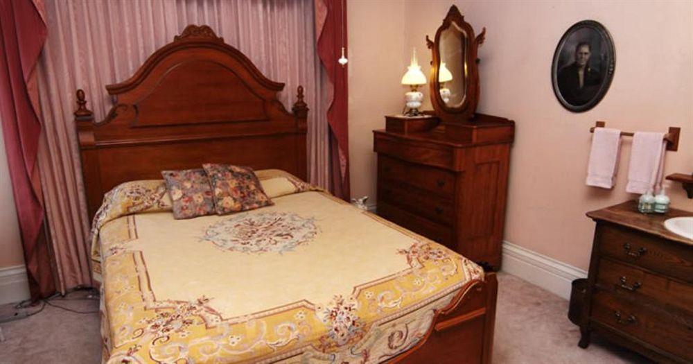 Munro House Bed&Breakfast Jonesville Exterior foto